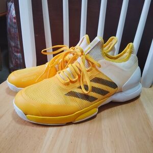 Adidas Men's Yellow Athletic Shoes Exelente Condition .